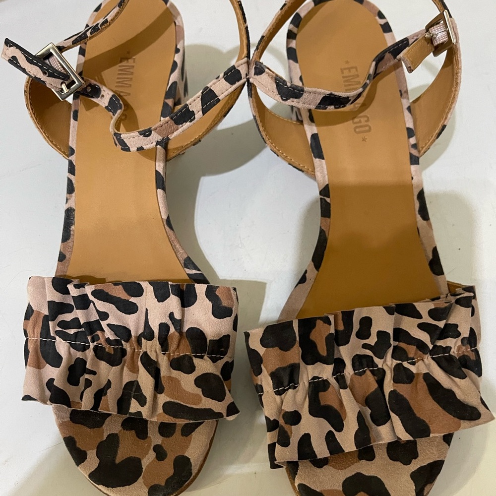 Tan and Black Heels with Striking Design